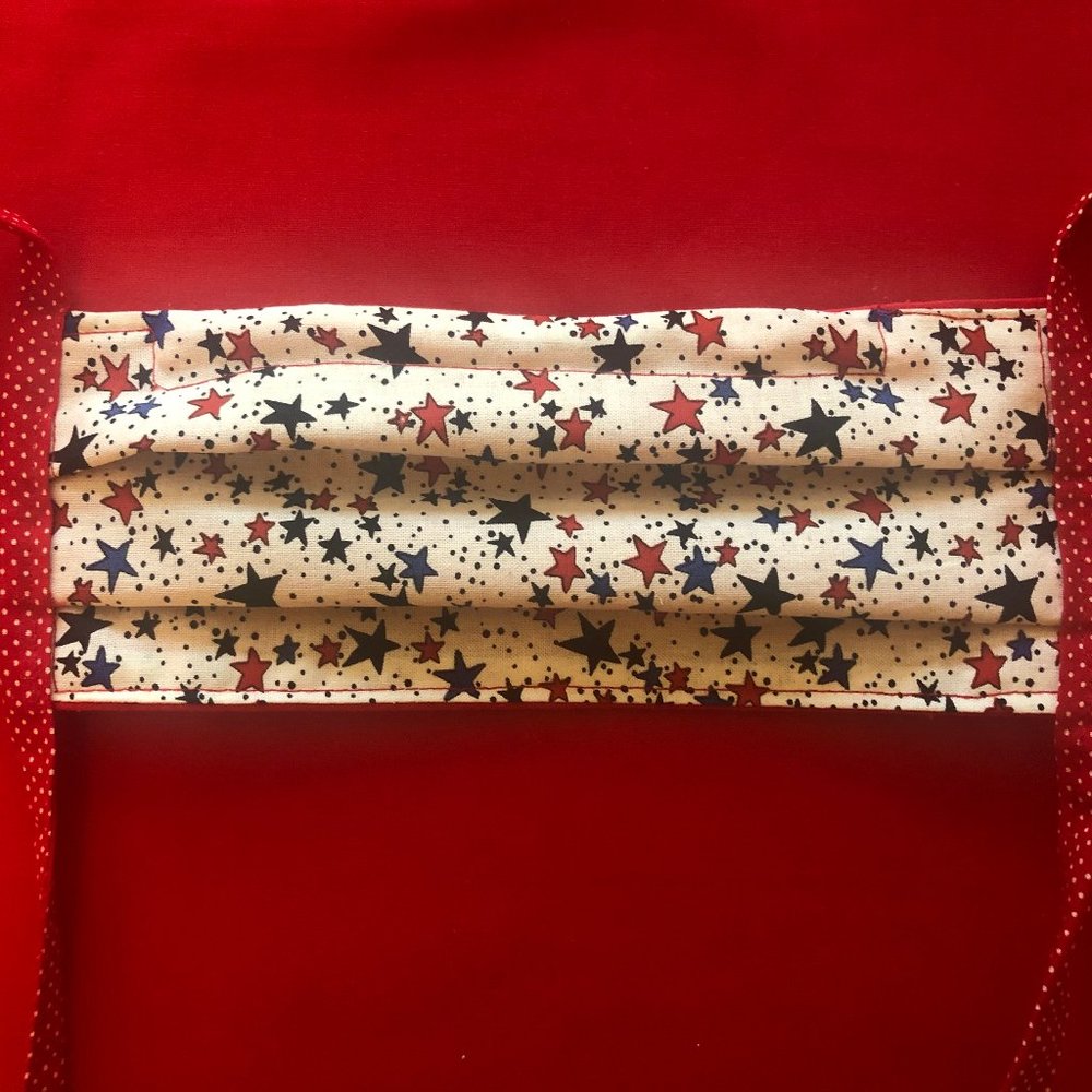 Face Mask With Pocket, Nose Wire, and Fabric Strap